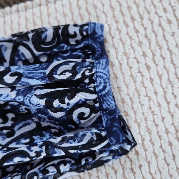 INC Medium Open Shoulder Top With 3/4 Sleeves, Like New - Picture 4 of 5